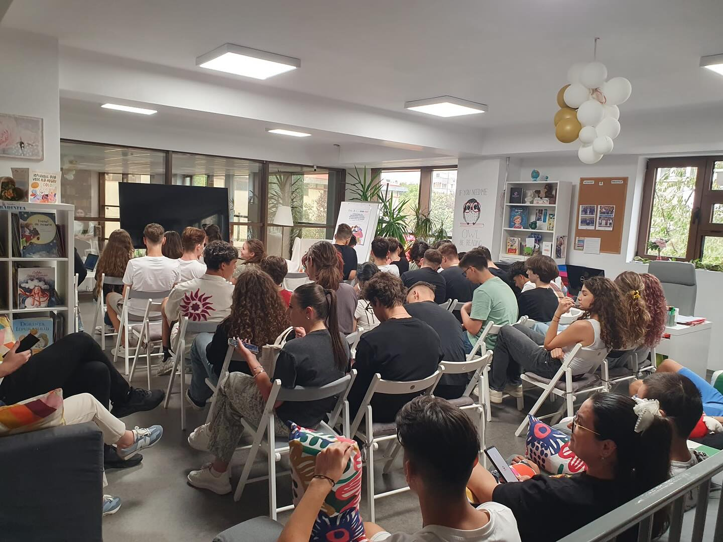 Sesiune educațională cu elevii